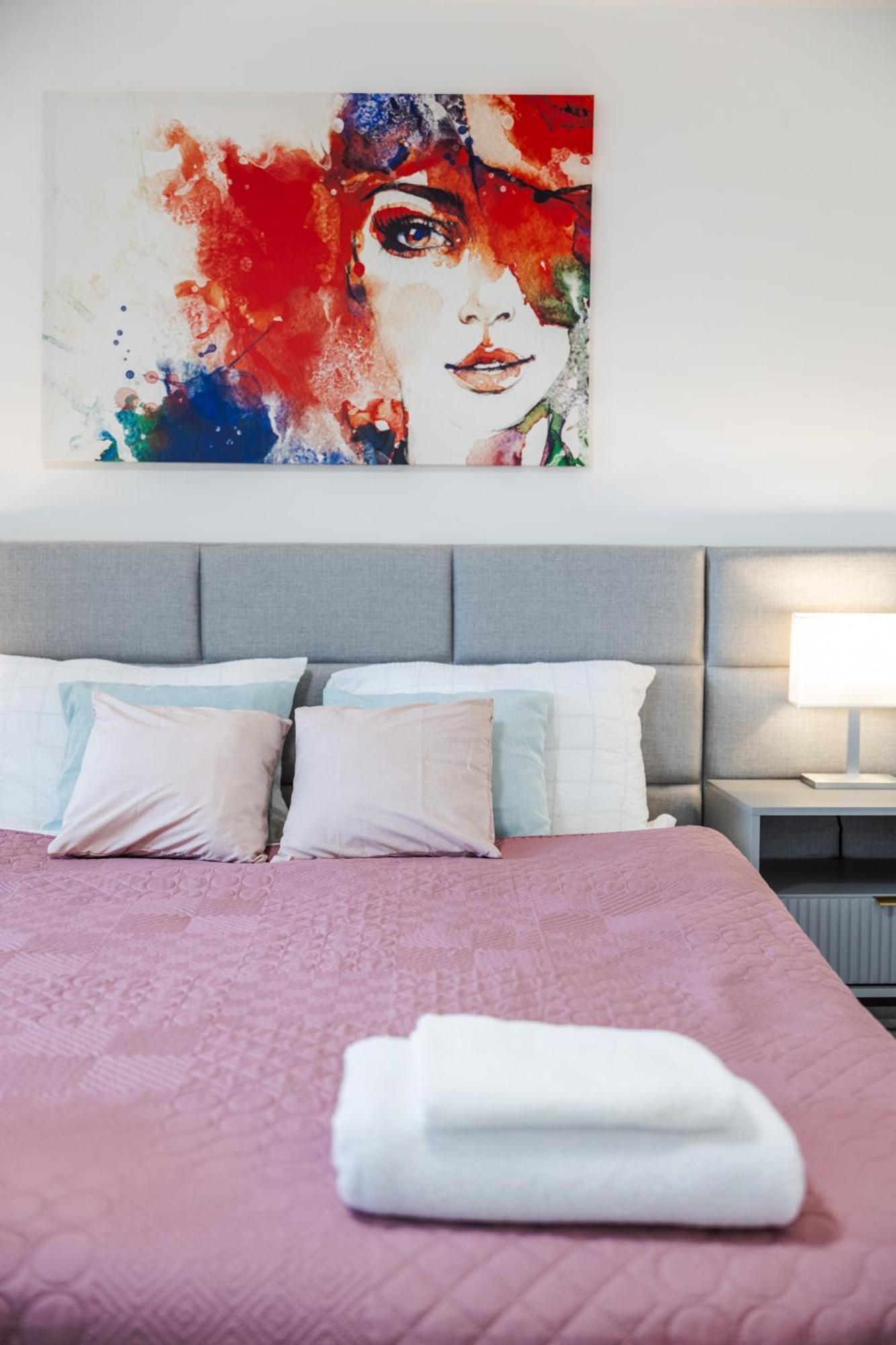 Apartman Grey สลูน ภายนอก รูปภาพ
